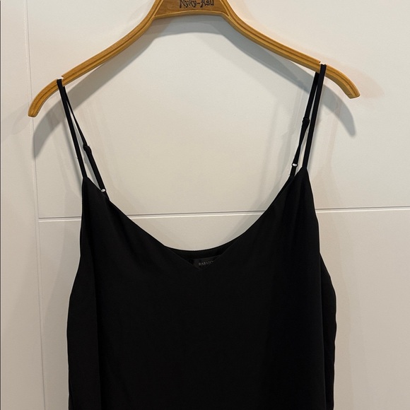 Aritzia Babaton Classic Black Camisole size large - Picture 3 of 9
